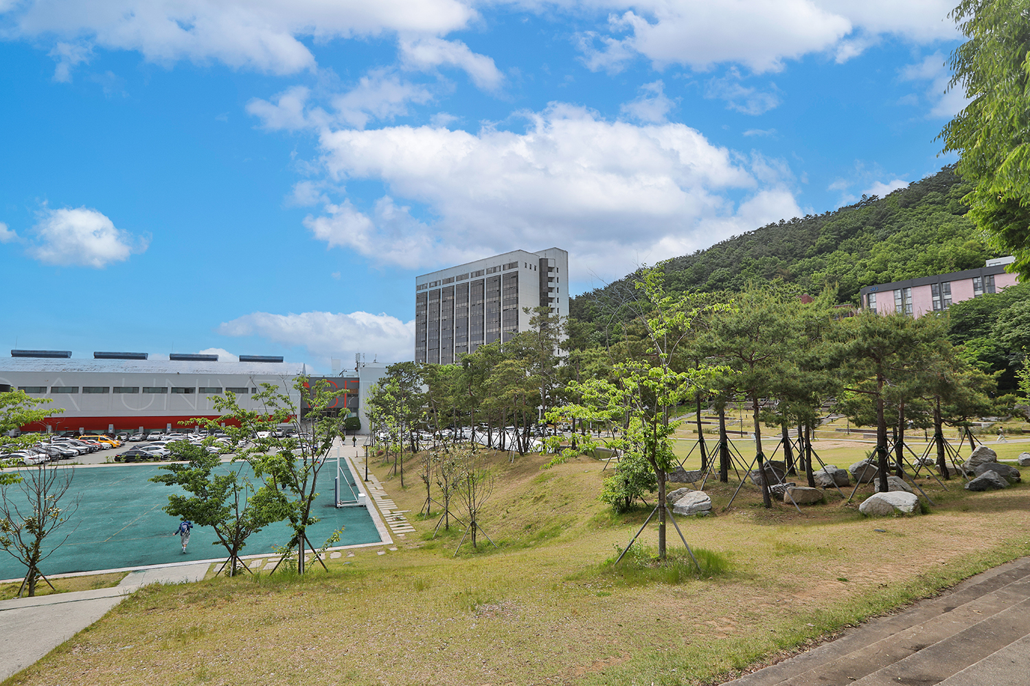 동아대학교 승학캠퍼스 전경